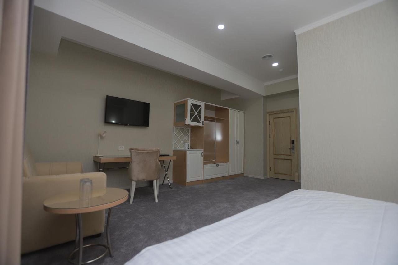 Reikartz Amirun Tashkent Hotel Exterior photo
